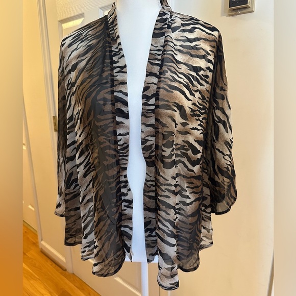 XXI Other - XXI size large sheer cardigan.